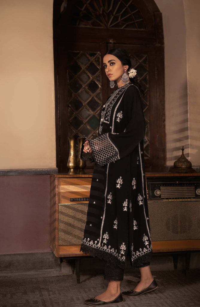 Zaha Black Silk Suit